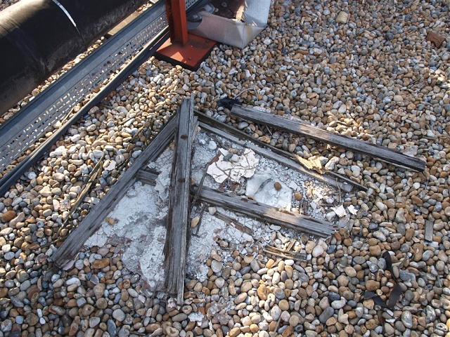 Disintegrated access cover