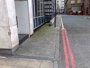 3-3DorsetCloseforecourtpointingwest