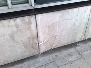 8-8MaryleboneRoadbrokenslabdetail